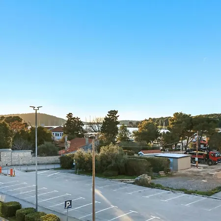 Fly - Ap2 - Mpolo דירה מדולין