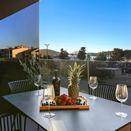 Apartment Fly - Ap2 - Mpolo