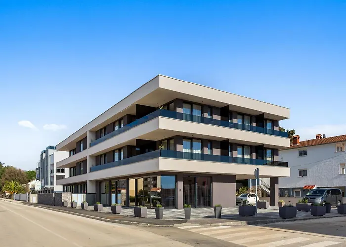 Fly - Ap2 - Mpolo Appartement *